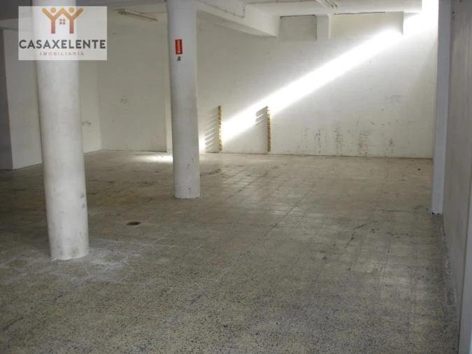 Armazém para Arrendamento em Pontinha e Famões Foto 4