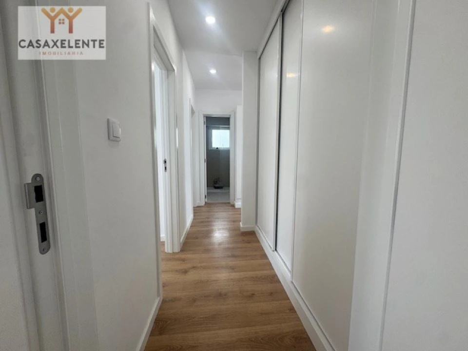 Apartamento T3 para Venda em Benfica Foto 12