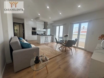 Apartamento T3 para Venda em Benfica