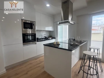 Apartamento T3 para Venda em Benfica