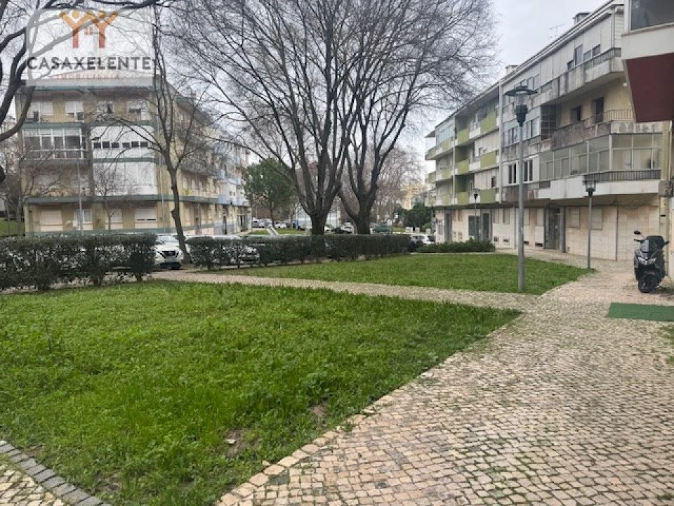 Apartamento T3 para Venda em Benfica Foto 4