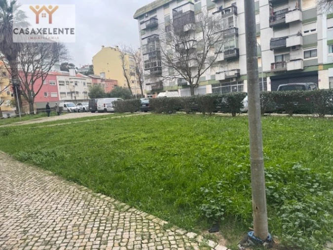 Apartamento T3 para Venda em Benfica Foto 2