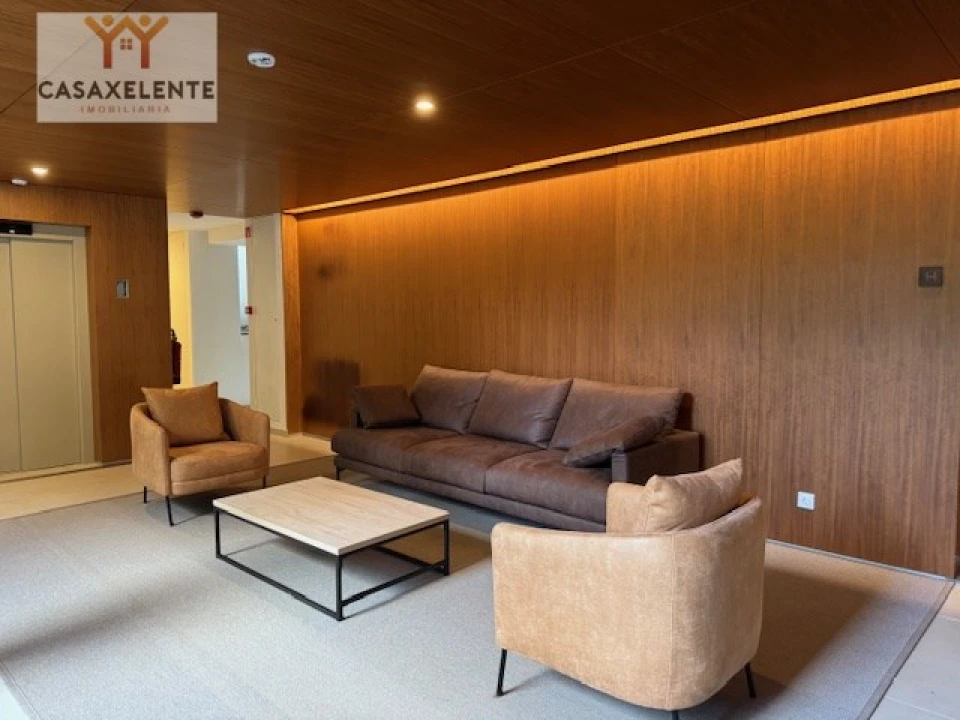 Apartamento T4 para Venda em Cascais e Estoril Foto 2