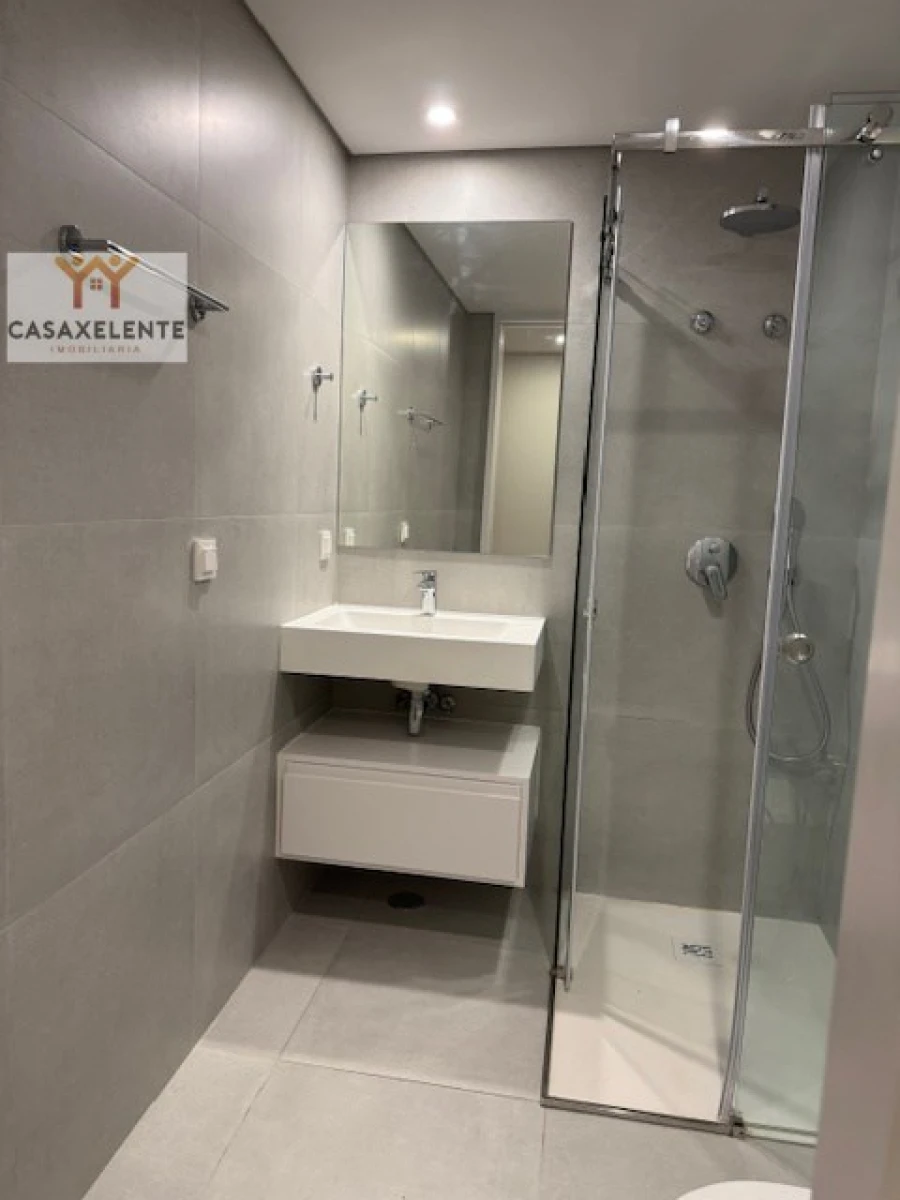 Apartamento T4 para Venda em Cascais e Estoril Foto 24