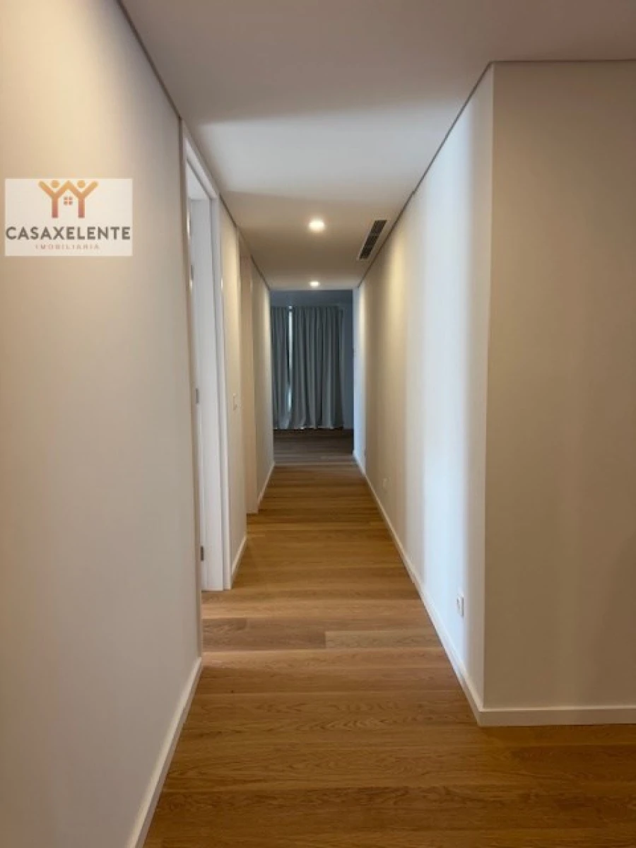 Apartamento T4 para Venda em Cascais e Estoril Foto 25