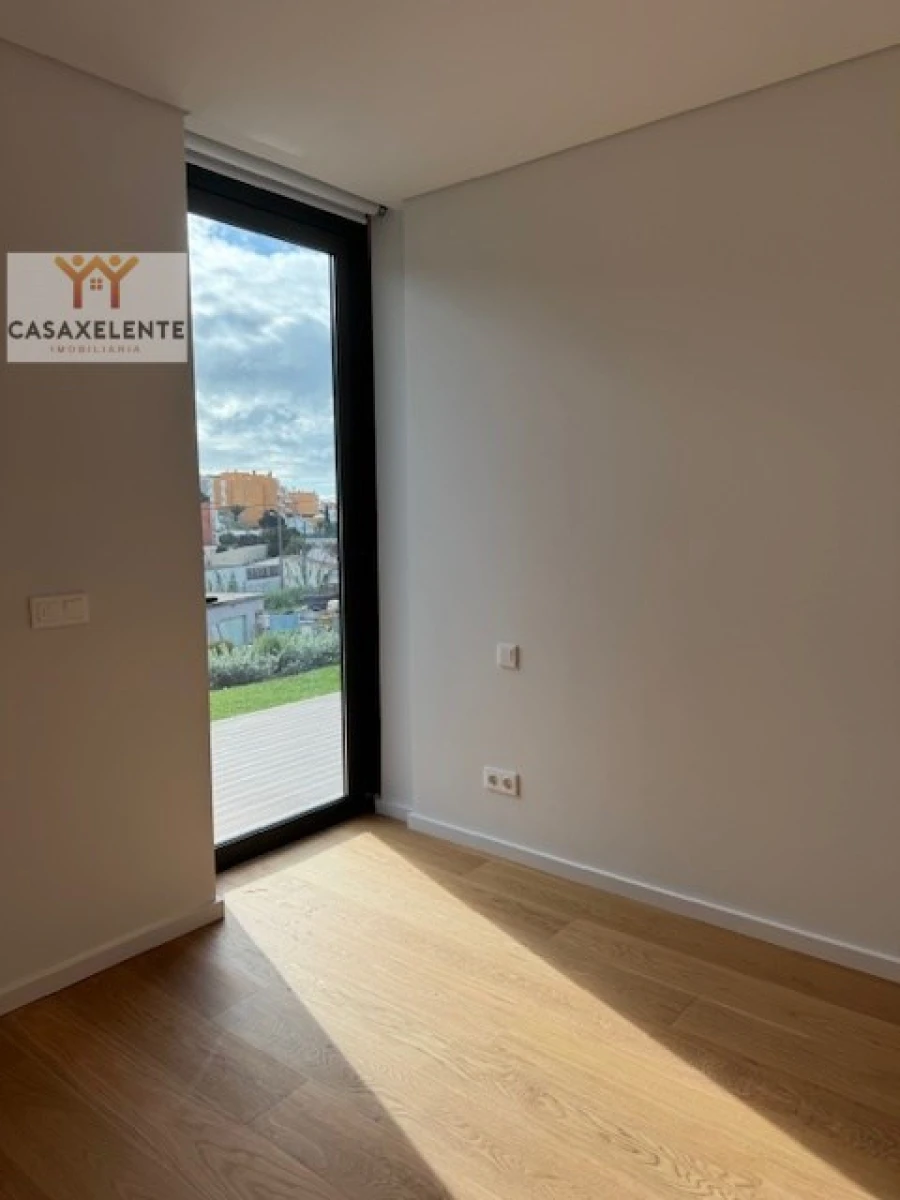 Apartamento T4 para Venda em Cascais e Estoril Foto 30