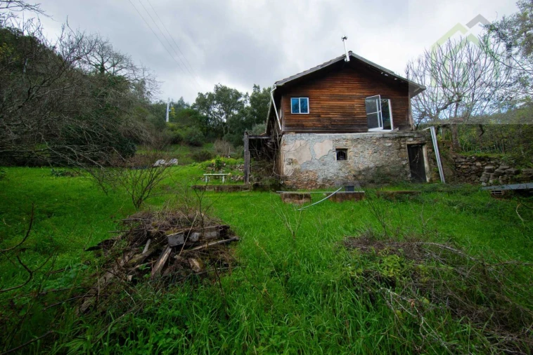 Moradia T2 para Venda em Serpins Foto 8