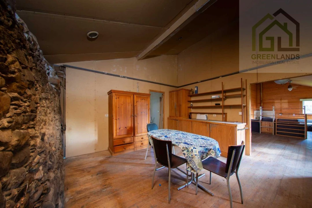 Moradia T2 para Venda em Serpins Foto 15