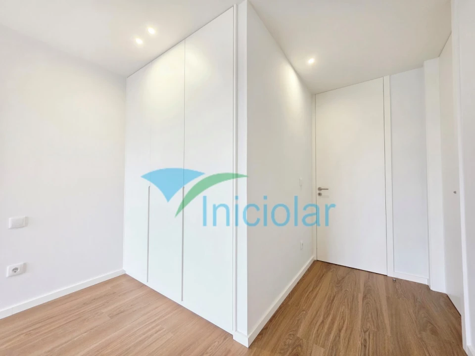 Apartamento T1 para Venda em Cidade da Maia Foto 7