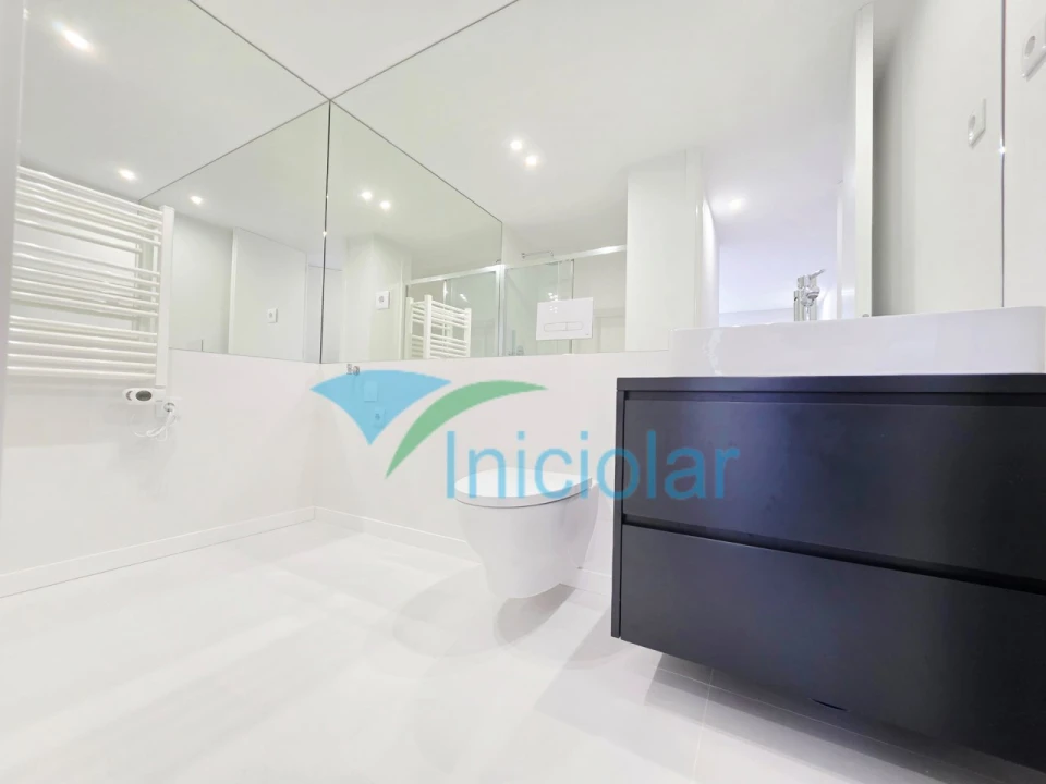 Apartamento T1 para Venda em Cidade da Maia Foto 9