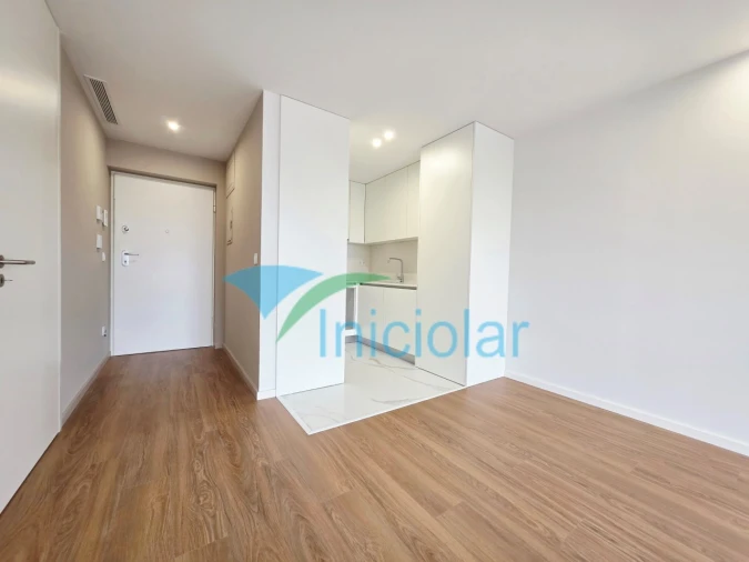 Apartamento T1 para Venda em Cidade da Maia Foto 2