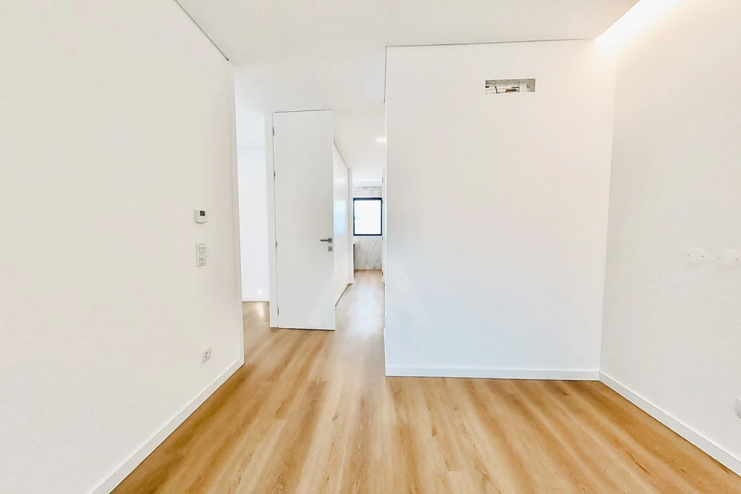 Moradia T3 para Venda em Alcabideche Foto 11