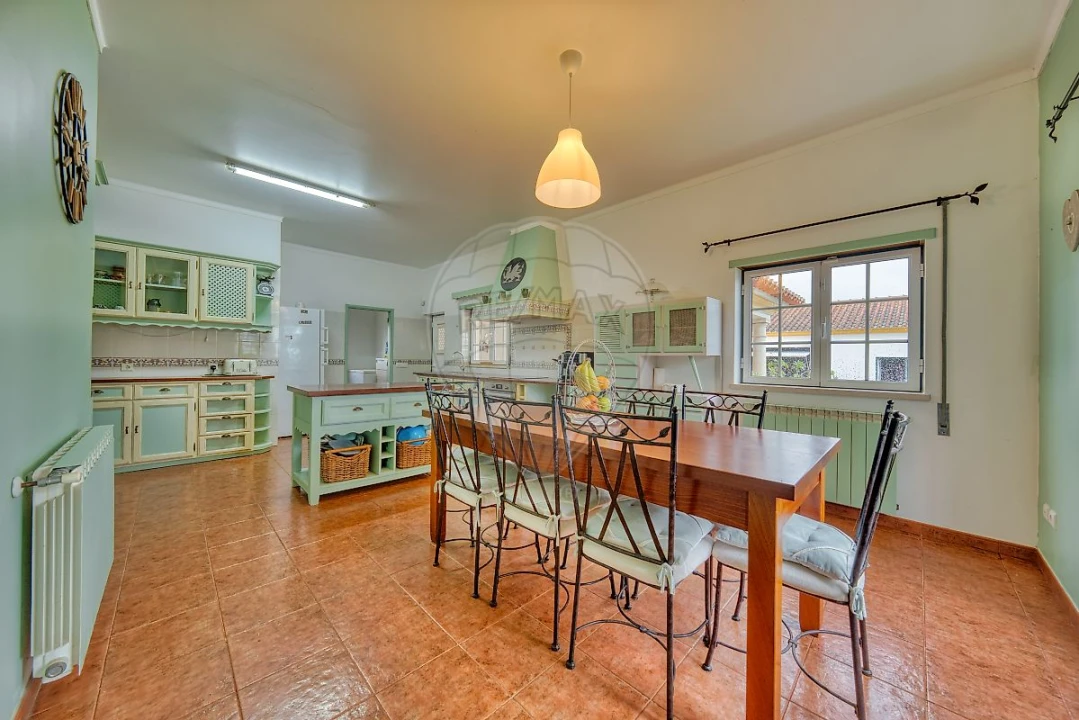 Moradia T4 para Venda em Brogueira, Parceiros de Igreja e Alcorochel Foto 13