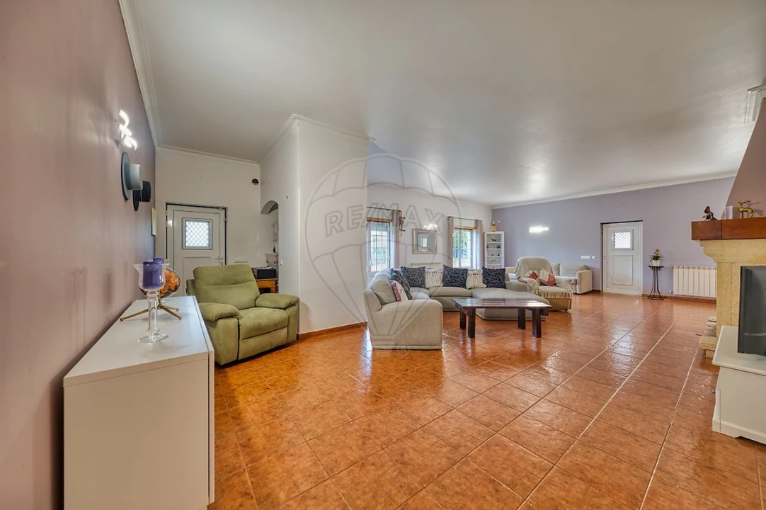 Moradia T4 para Venda em Brogueira, Parceiros de Igreja e Alcorochel Foto 5