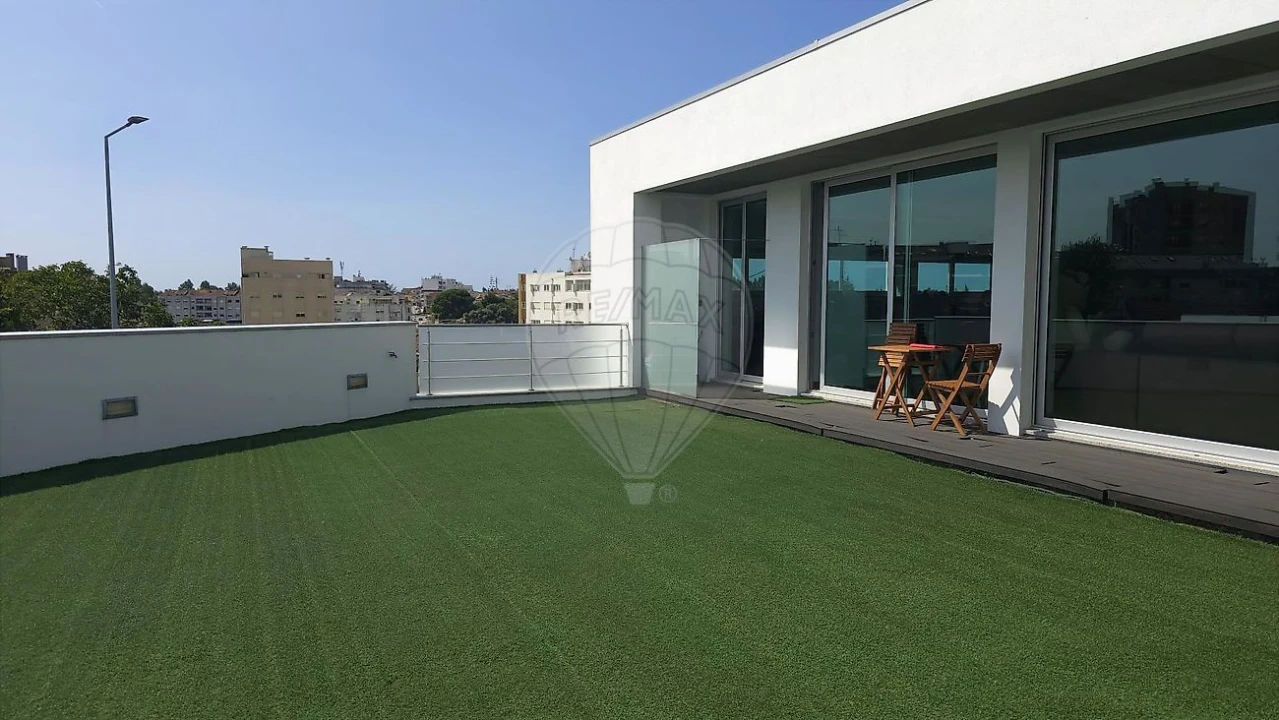 Moradia T4 para Venda em São João da Madeira Foto 13