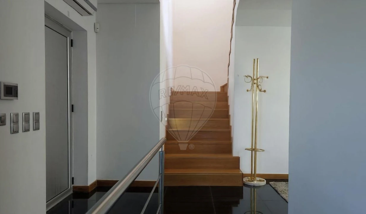 Moradia T4 para Venda em São João da Madeira Foto 35