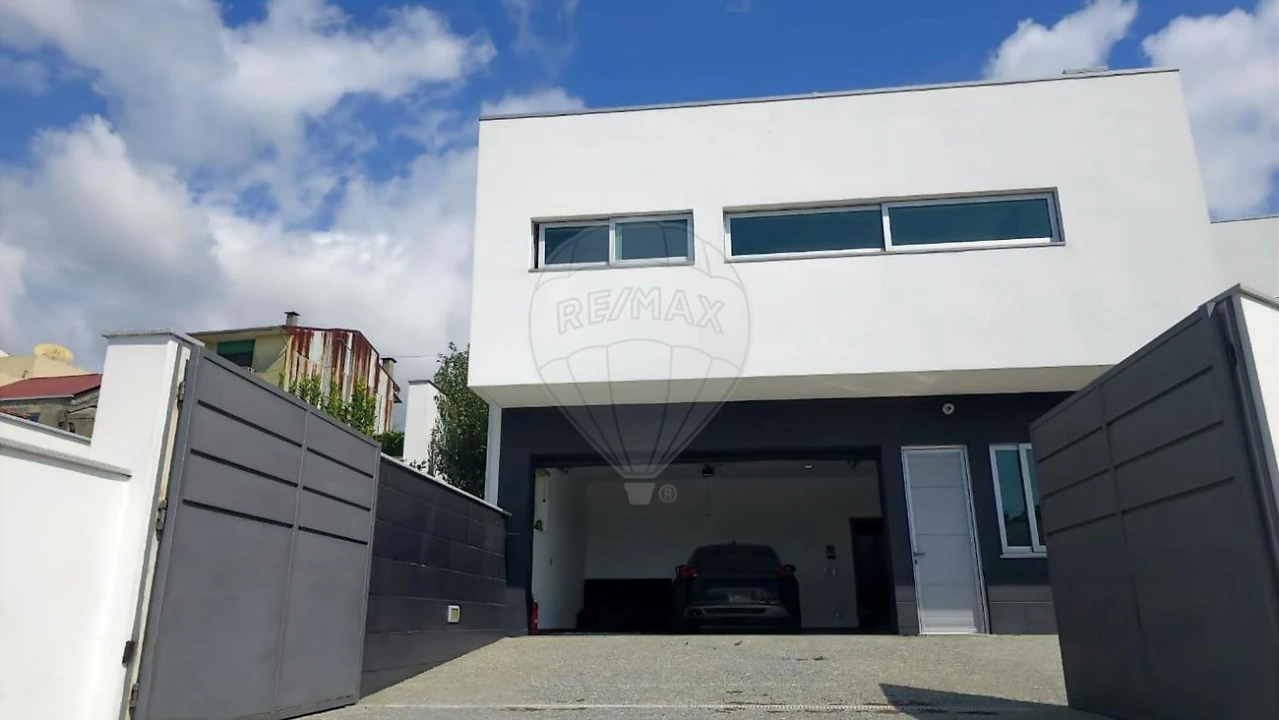 Moradia T4 para Venda em São João da Madeira Foto 10