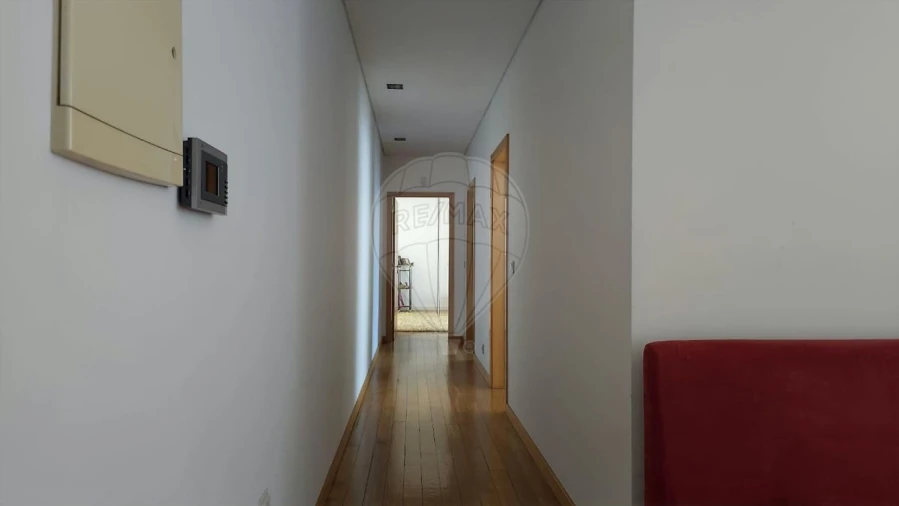 Moradia T4 para Venda em São João da Madeira Foto 32