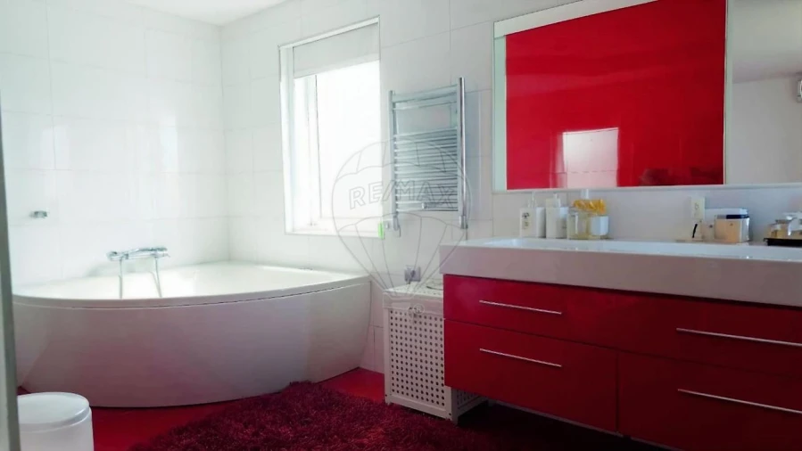 Moradia T4 para Venda em São João da Madeira Foto 31