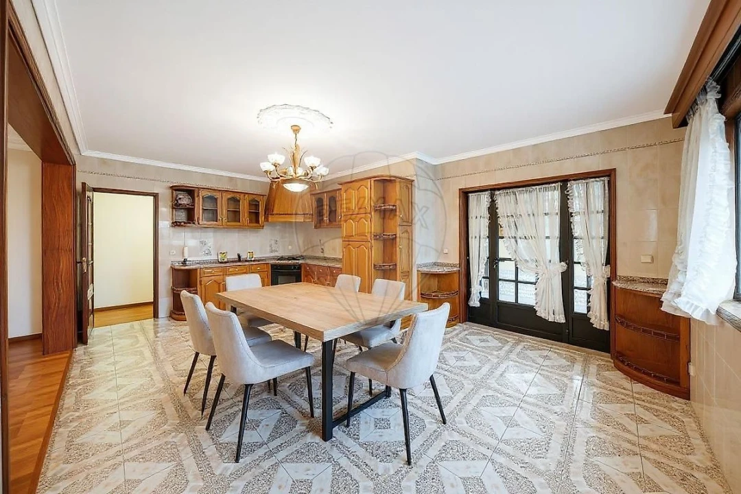 Moradia T3 para Venda em Palhaça Foto 3