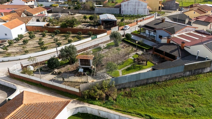 Moradia T3 para Venda em Palhaça Foto 35