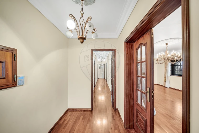 Moradia T3 para Venda em Palhaça Foto 8