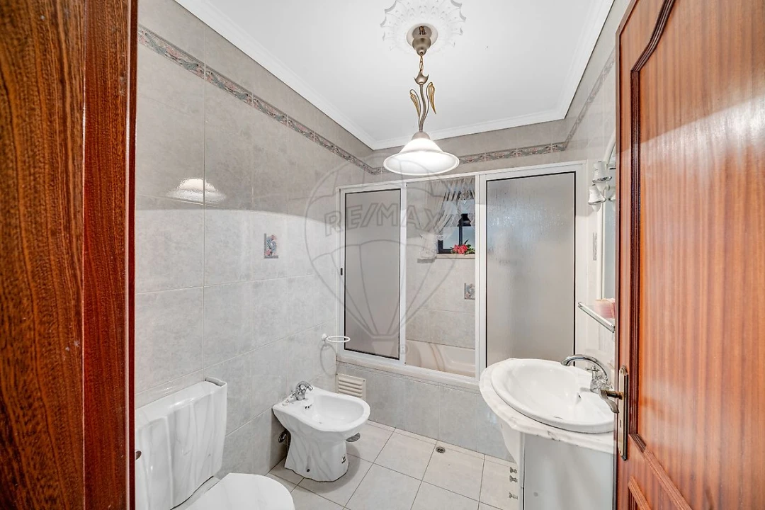 Moradia T3 para Venda em Palhaça Foto 20