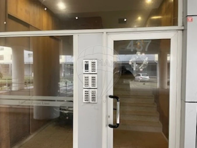 Apartamento T2 para Arrendamento em Espinho Foto 11