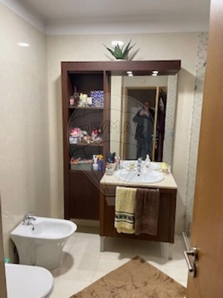 Apartamento T2 para Arrendamento em Espinho Foto 4