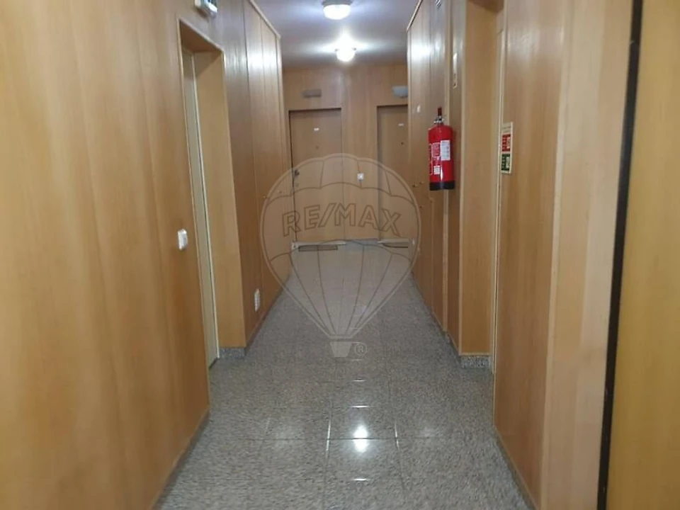 Apartamento T1 para Venda em Ermesinde Foto 1