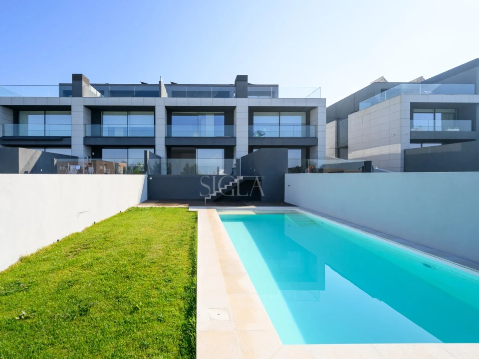 Moradia T4 para Venda em Canidelo Foto 1