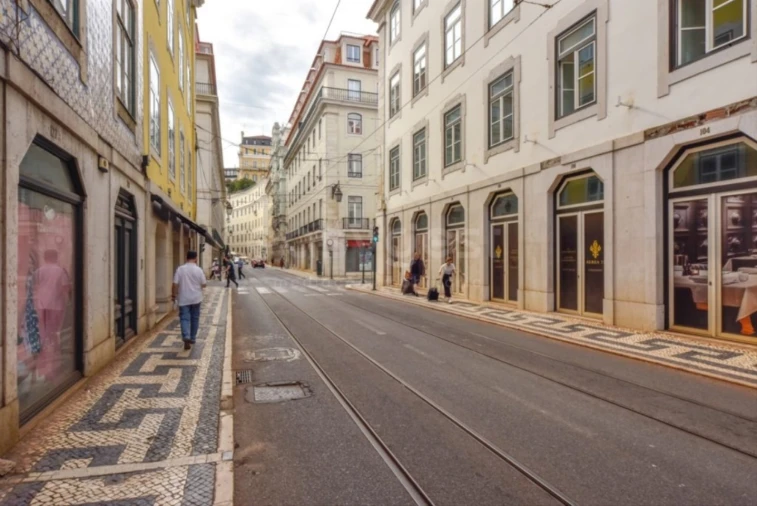 Apartamento T2 para Venda em Santa Maria Maior Foto 12