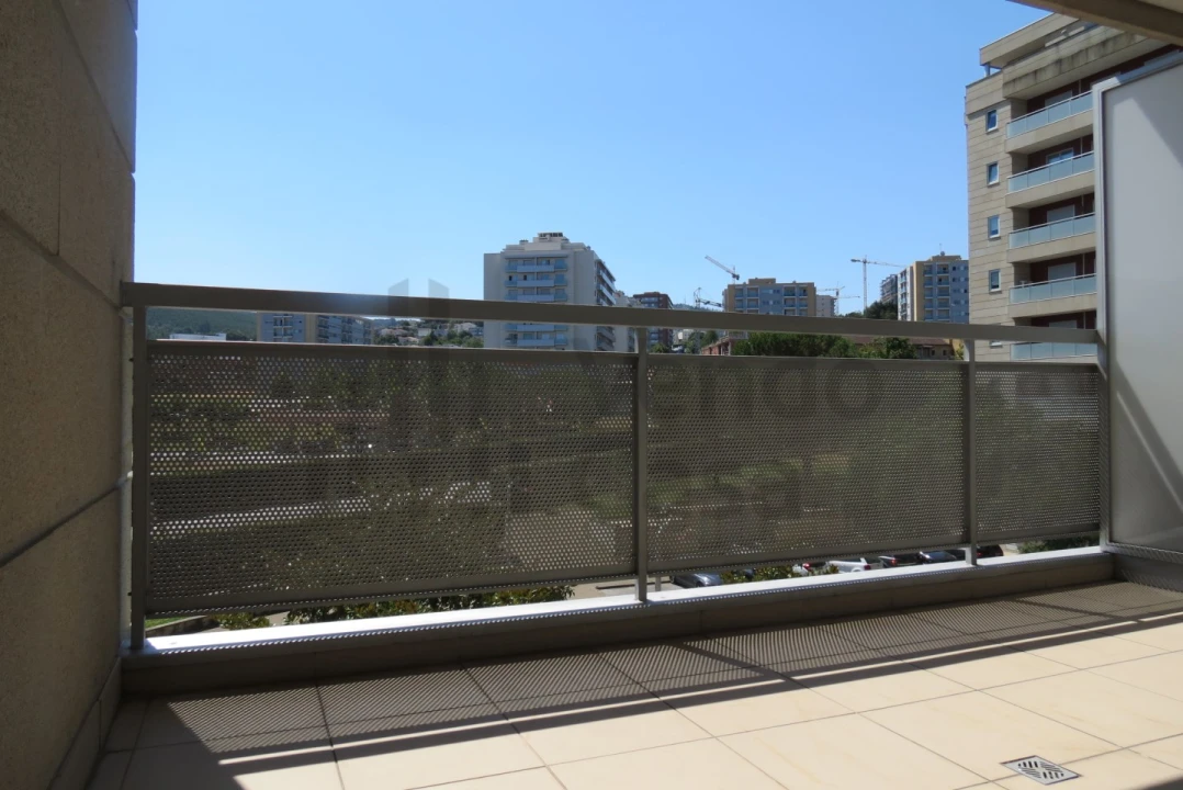 Apartamento T3 para Arrendamento em Nogueira, Fraião e Lamaçães Foto 5
