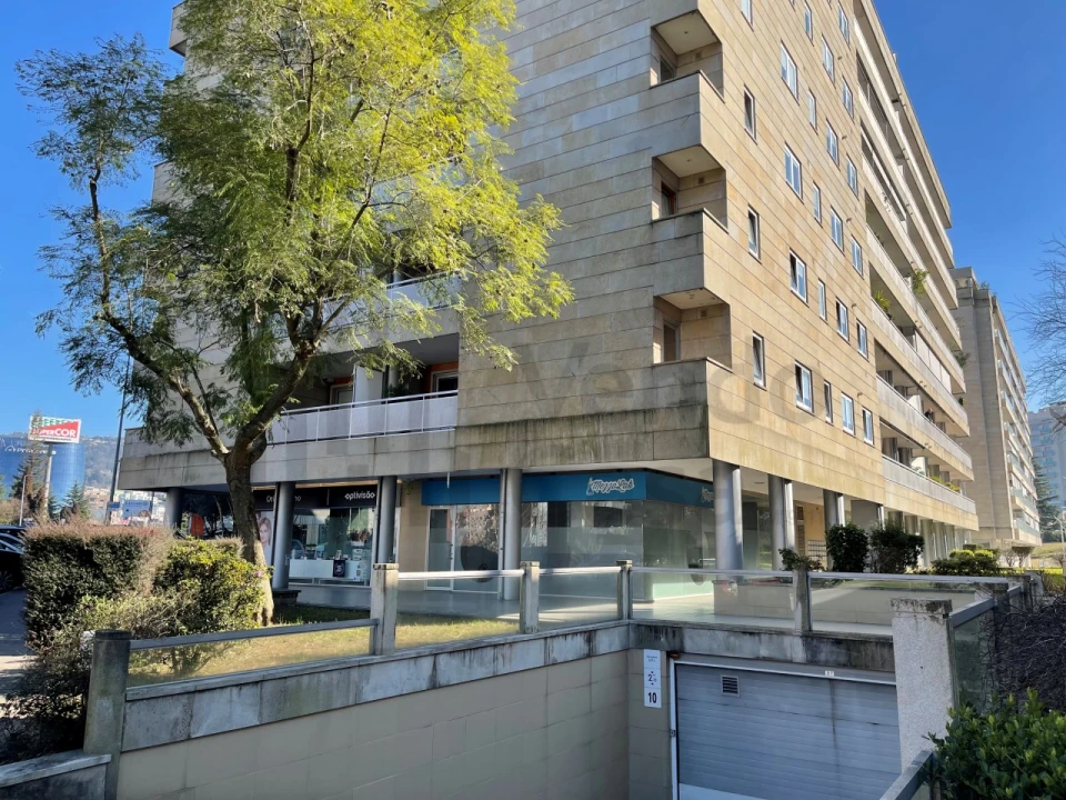 Apartamento T3 para Arrendamento em Nogueira, Fraião e Lamaçães Foto 1