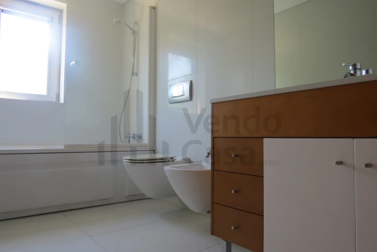 Apartamento T3 para Arrendamento em Nogueira, Fraião e Lamaçães Foto 10