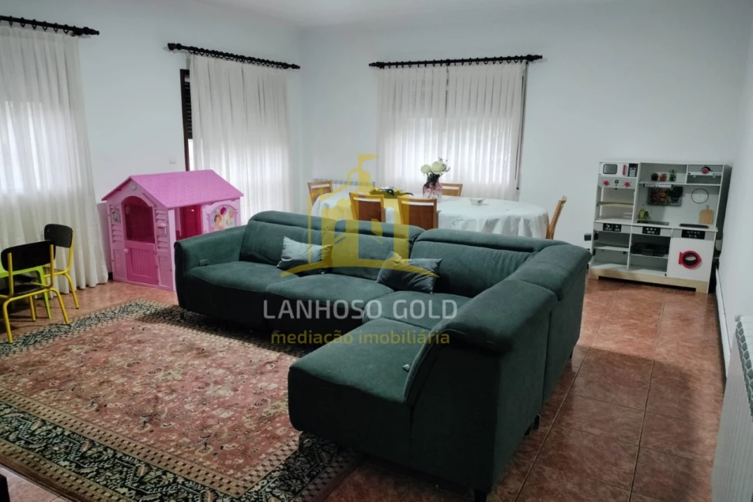 Moradia T3 para Venda em Povoa de Lanhoso (N. Senhora do Amparo) Foto 5