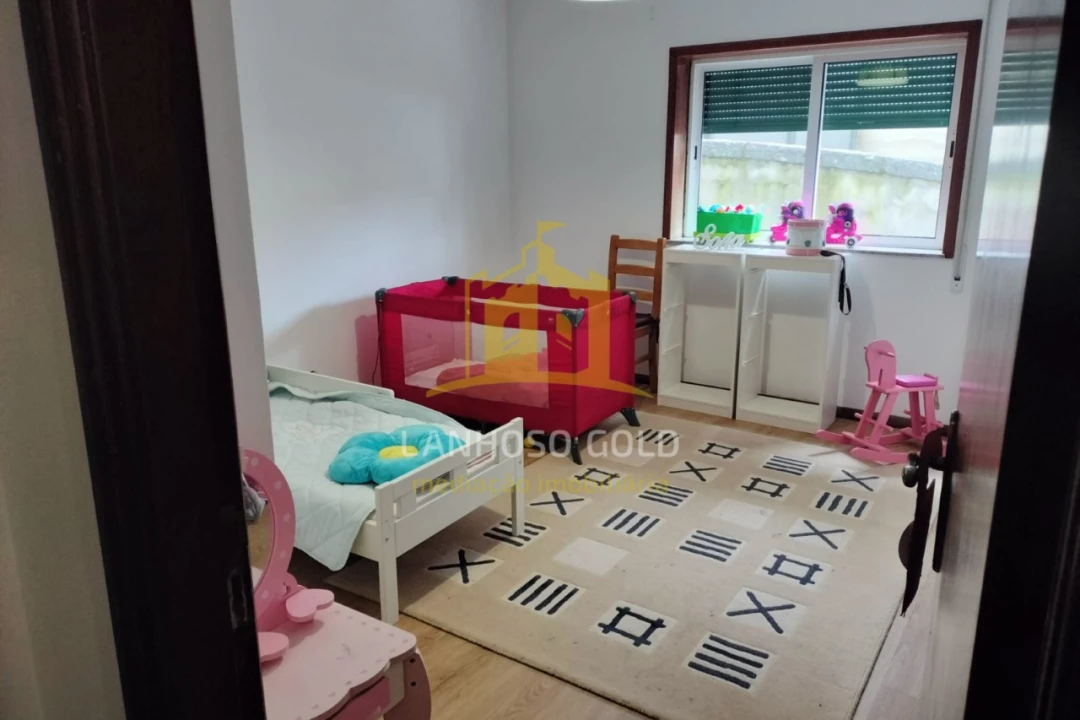 Moradia T3 para Venda em Povoa de Lanhoso (N. Senhora do Amparo) Foto 8