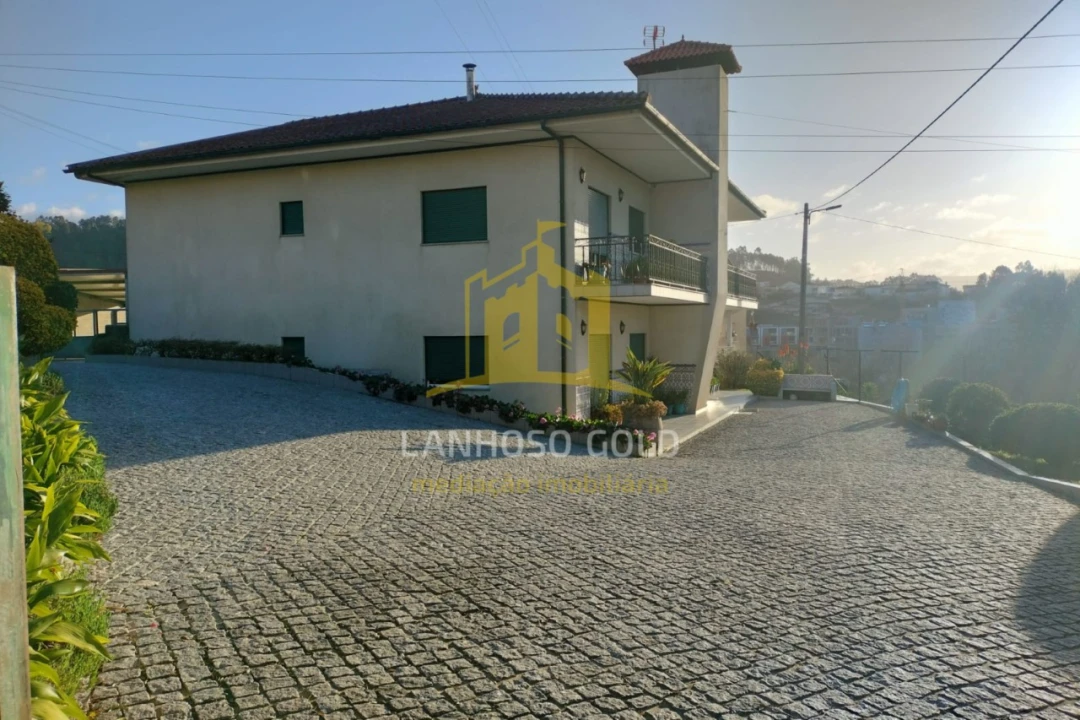 Moradia T3 para Venda em Povoa de Lanhoso (N. Senhora do Amparo) Foto 17