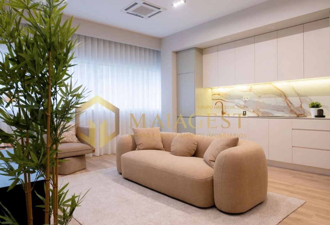 Apartamento T2 para Venda em Lordelo do Ouro e Massarelos Foto 1