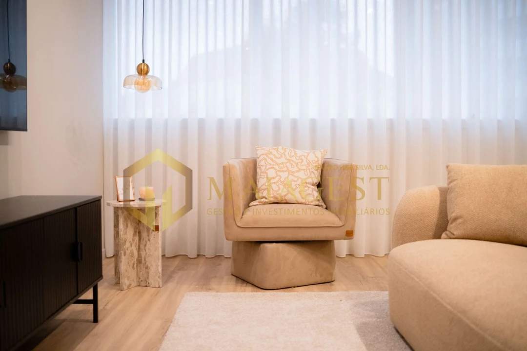 Apartamento T2 para Venda em Lordelo do Ouro e Massarelos Foto 6