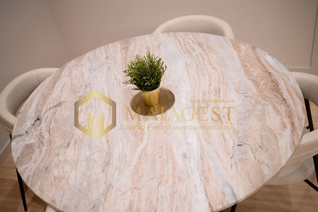 Apartamento T2 para Venda em Lordelo do Ouro e Massarelos Foto 7