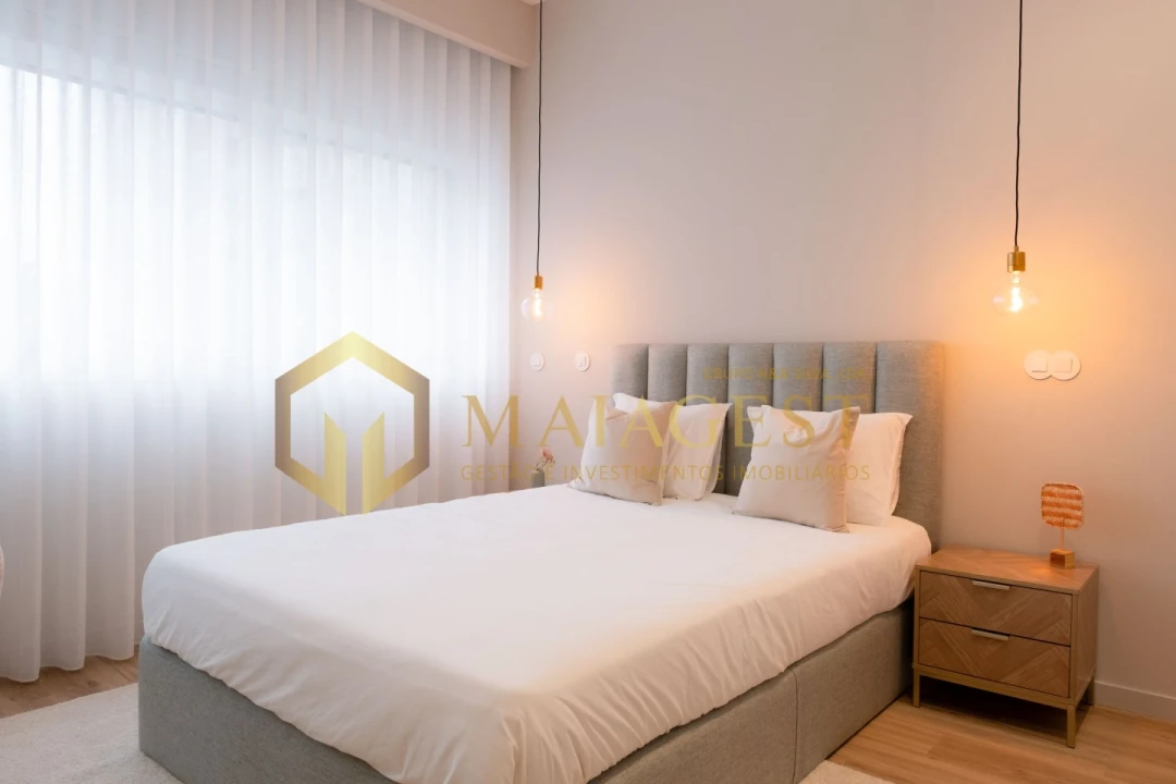 Apartamento T2 para Venda em Lordelo do Ouro e Massarelos Foto 25