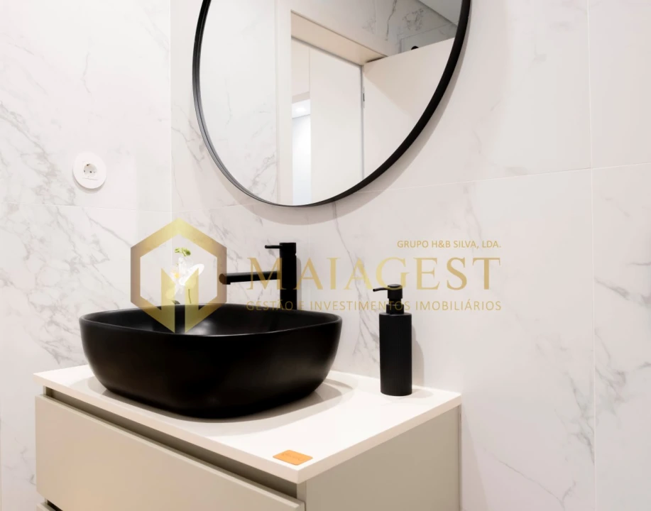 Apartamento T2 para Venda em Lordelo do Ouro e Massarelos Foto 33