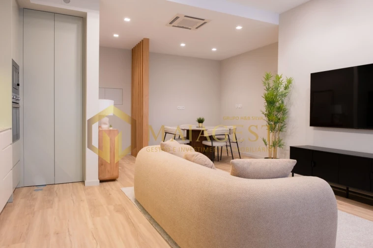 Apartamento T2 para Venda em Lordelo do Ouro e Massarelos Foto 5