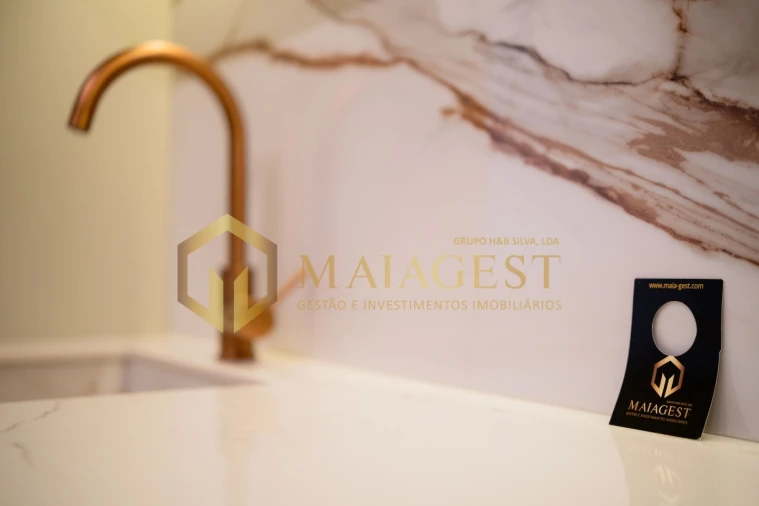 Apartamento T2 para Venda em Lordelo do Ouro e Massarelos Foto 11