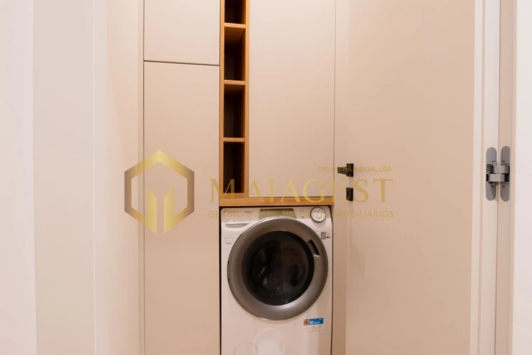 Apartamento T2 para Venda em Lordelo do Ouro e Massarelos Foto 13