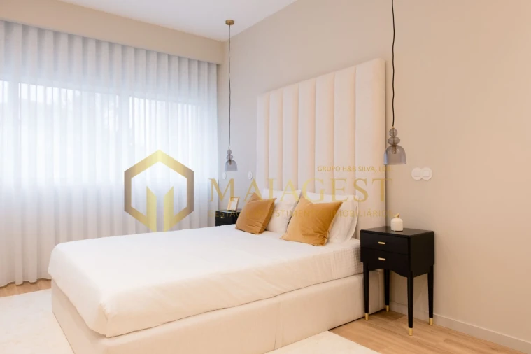 Apartamento T2 para Venda em Lordelo do Ouro e Massarelos Foto 15