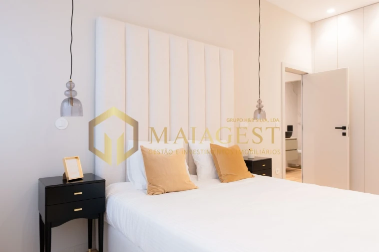 Apartamento T2 para Venda em Lordelo do Ouro e Massarelos Foto 16