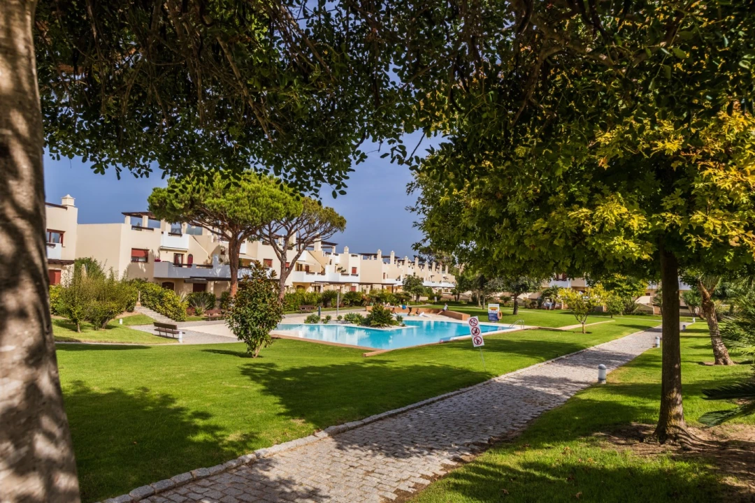 Moradia T3 para Venda em Quarteira Foto 14