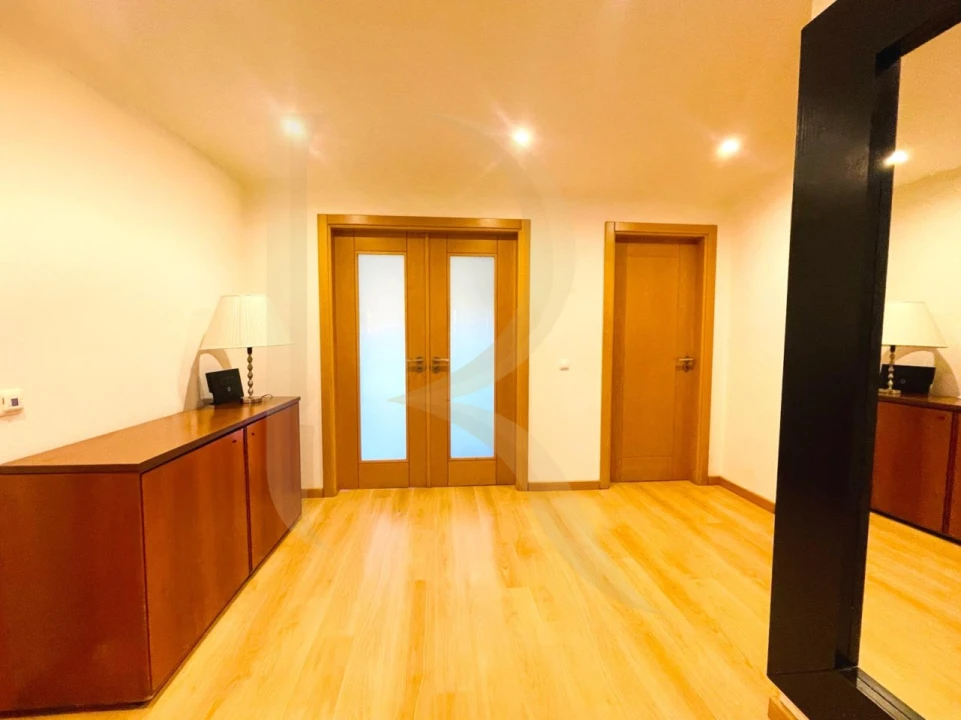 Apartamento T2 para Venda em Alcabideche Foto 3